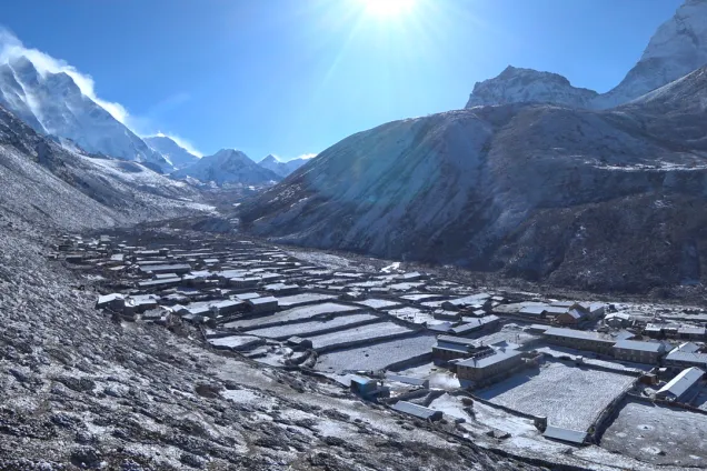 Лобуче (5140 м) - Тенгбоче (3860 м)