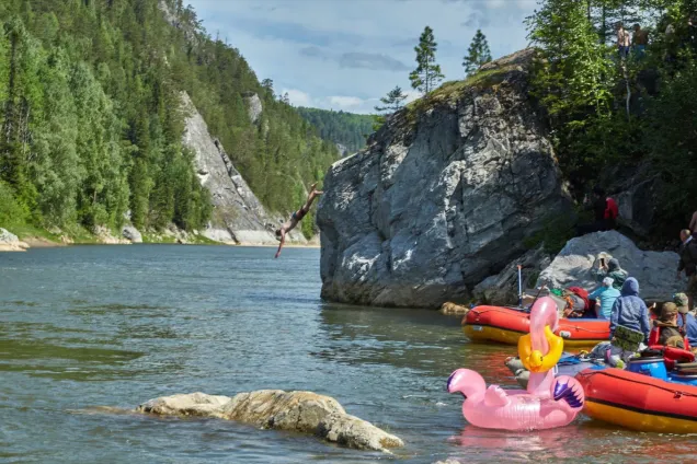Водопад Макарак. Закуп в посёлке