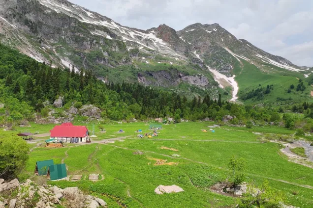 Приют «Фишт» — перевал Белореченский — перевал Черкесский — приют «Бабук-Аул»